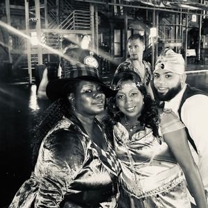 Meet your Posher, Monique